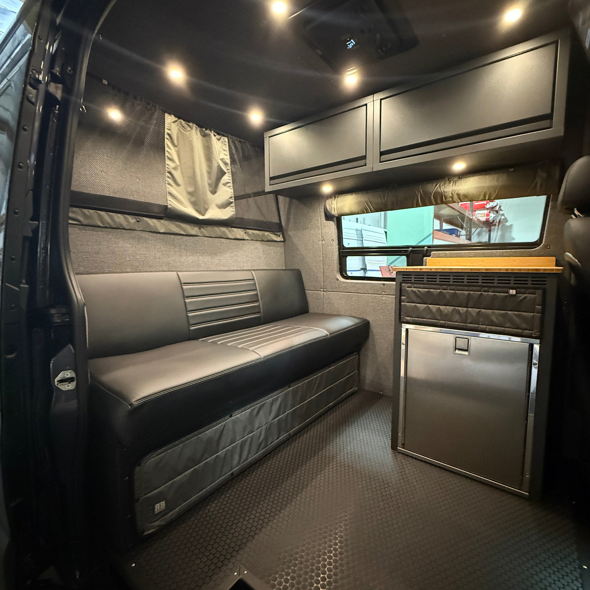 Jackknife – Optional Front Panels