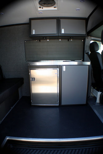 RB Gear Hauler Van Sleek Family 02 - 170