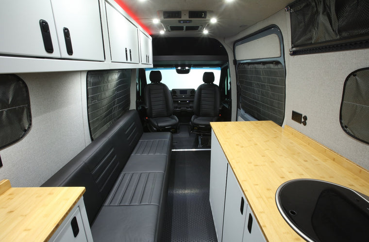 RB Touring Van DB - 144 4x4
