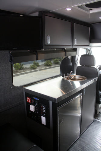 RB Gear Hauler Van Sleek Family 02 - 170