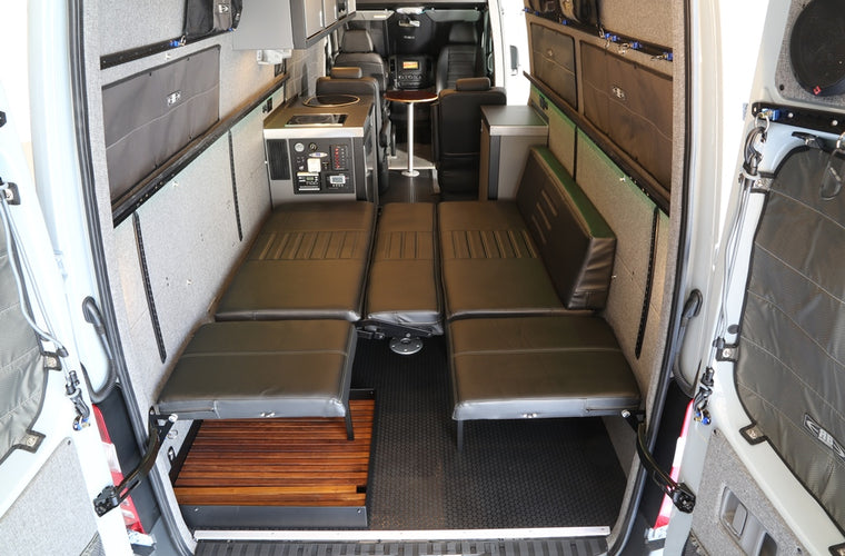 RB Touring Van CM - 170