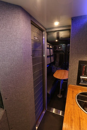 RB Touring Van Sawtooth 04 - 170