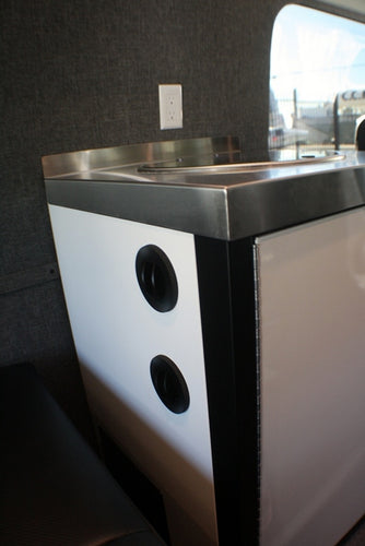 RB Gear Hauler Van Sleek Family 01 - 170