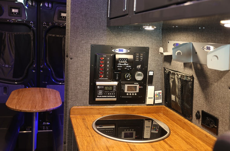 RB Touring Van Sawtooth 04 - 170