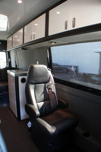 RB Gear Hauler Van Sleek Family 01 - 170