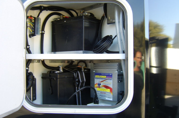 20' V Nose Toy Hauler