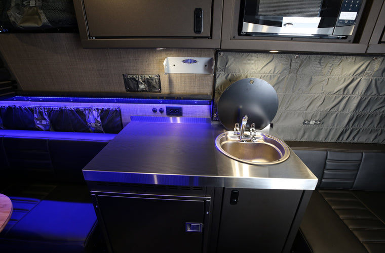 JR 170 Adventure Van - 2500 4x4