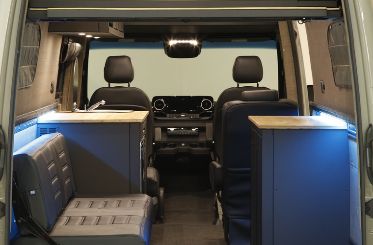 RB Touring Van MF - 170 EXT 3500 4x4