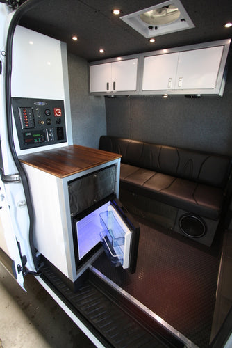 Fox Shox Race Support Van