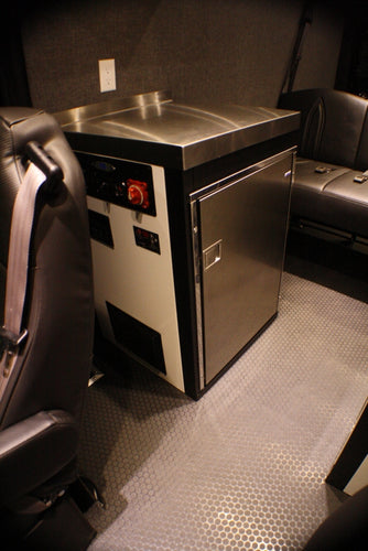 RB Gear Hauler Van Sleek Family 01 - 170