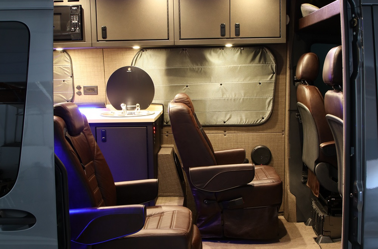 RB Touring Van NR - 170 4x4