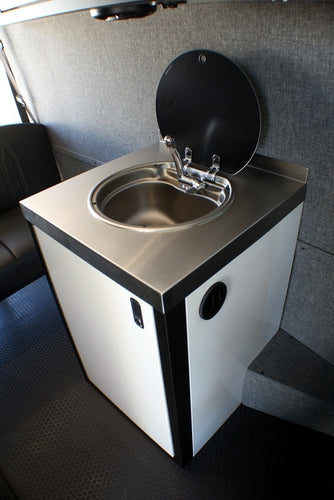 RB Gear Hauler Van Sleek Family 01 - 170