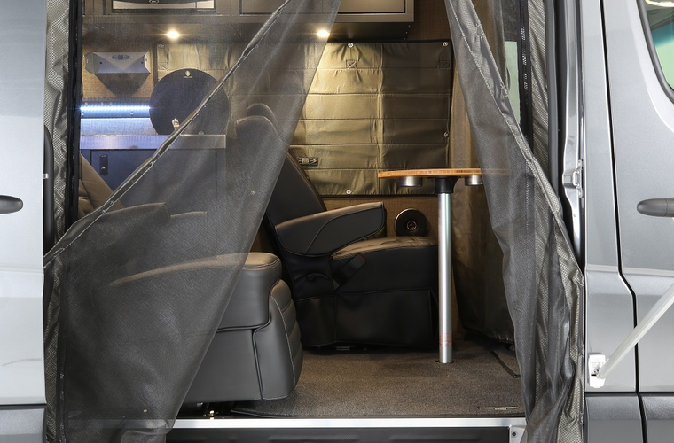 RB Touring Van BB - 170 EXT 3500 4x4