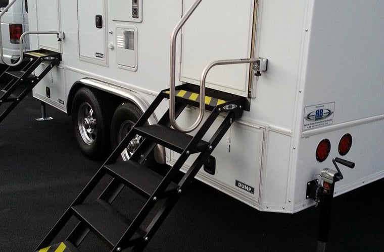 14' 4 Stall VIP Restroom Trailer (PMO)