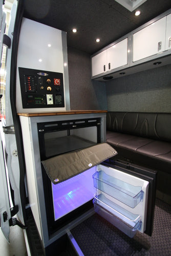 Fox Shox Race Support Van