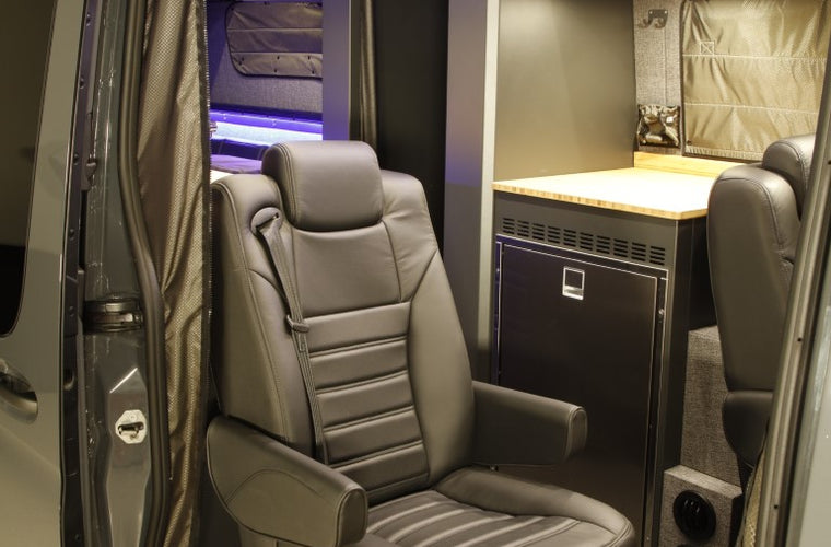 RB Touring Van CDM - 170 EXT 3500 4X4