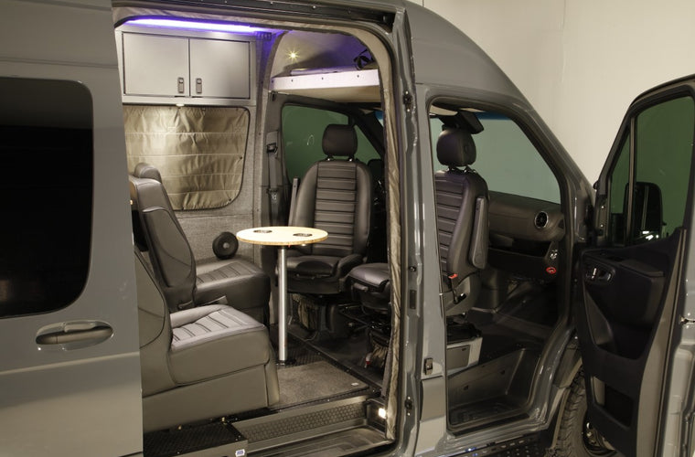 RB Touring Van CDM - 170 EXT 3500 4X4