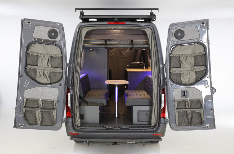 RB Touring Van CDM - 170 EXT 3500 4X4