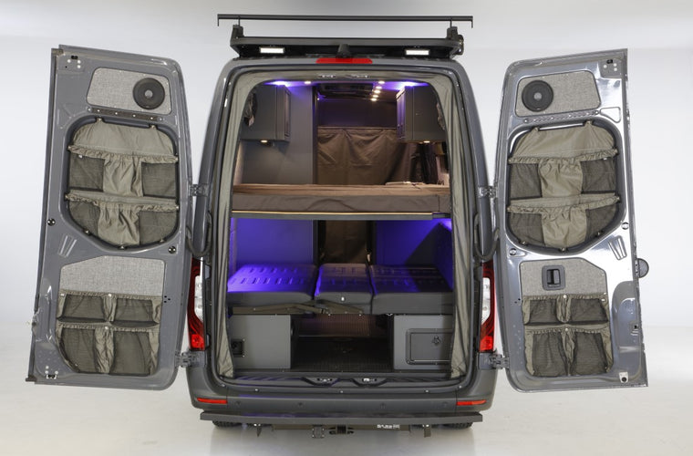 RB Touring Van CDM - 170 EXT 3500 4X4