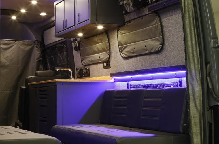 RB Touring Van CDM - 170 EXT 3500 4X4