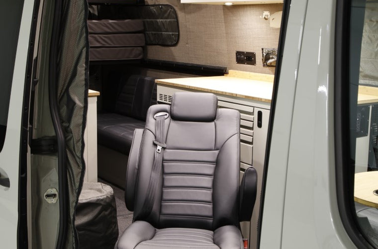 RB Touring Van JR - 170 3500 4x4