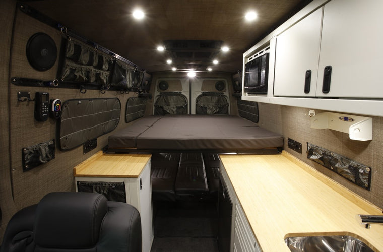 RB Touring Van JR - 170 3500 4x4