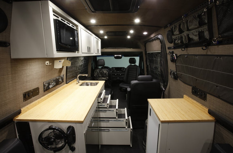 RB Touring Van JR - 170 3500 4x4