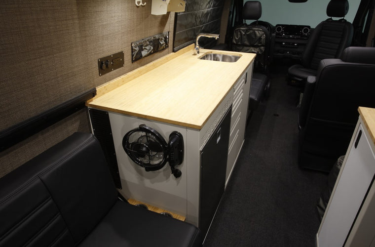 RB Touring Van JR - 170 3500 4x4