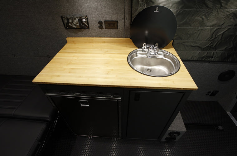 RB Touring Van CFA - 170 2500 4x4