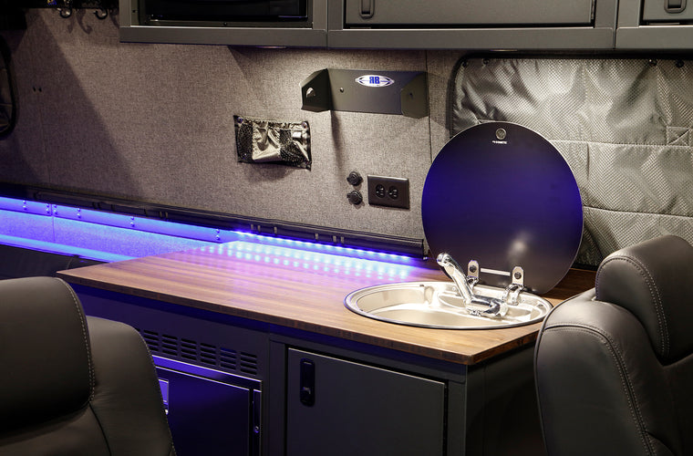 RB Touring Van NW - 170 4x4 3500