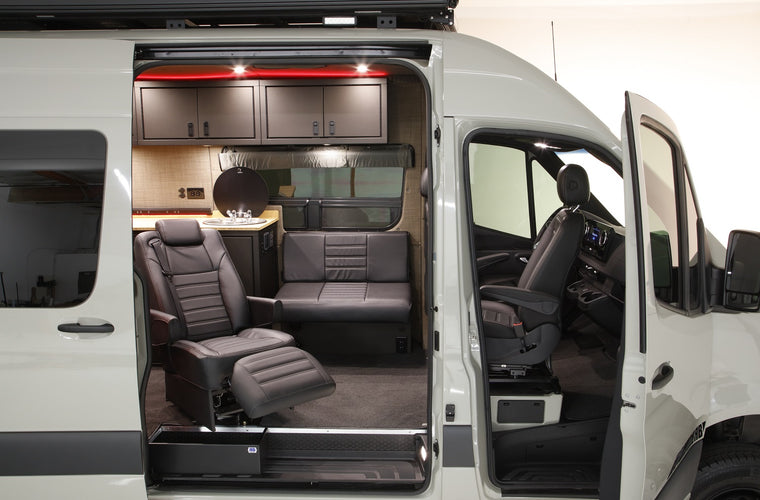 RB Touring Van MF - 170 EXT 3500 4x4