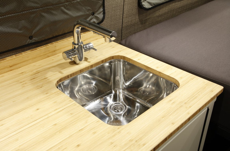 RB Touring Van DH - 170 EXT 3500 4X4