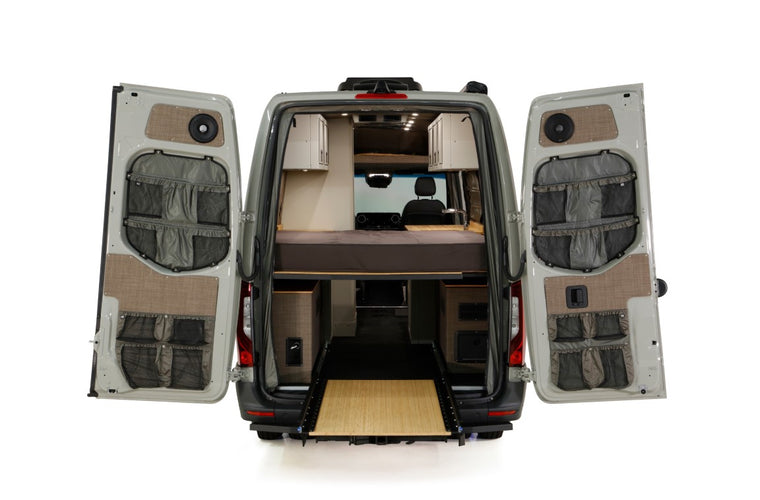 RB Touring Van DH - 170 EXT 3500 4X4