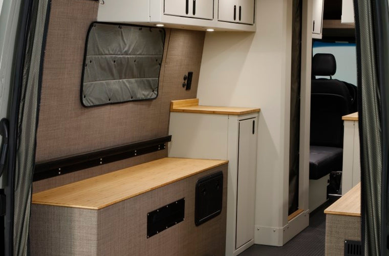 RB Touring Van DH - 170 EXT 3500 4X4