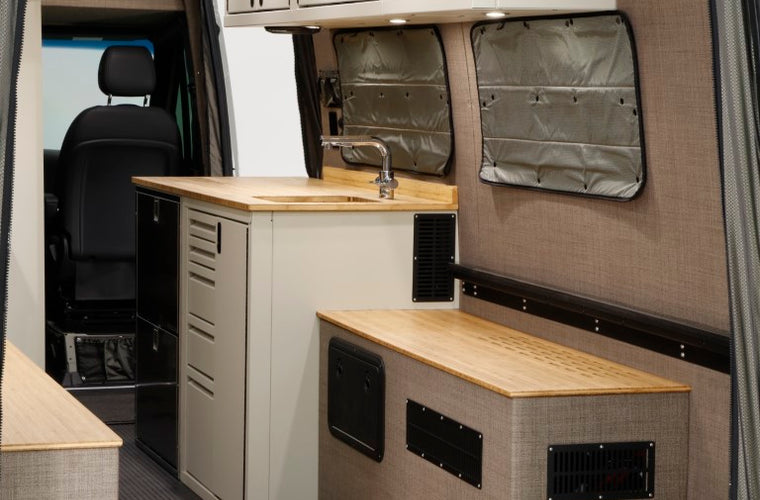 RB Touring Van DH - 170 EXT 3500 4X4