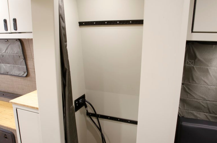 RB Touring Van DH - 170 EXT 3500 4X4