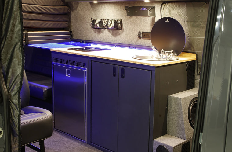 RB Touring Van AB - 170 EXT 3500 4x4