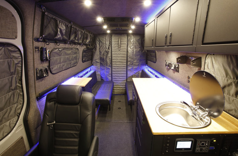 RB Touring Van GM - 170 EXT 3500 4x4