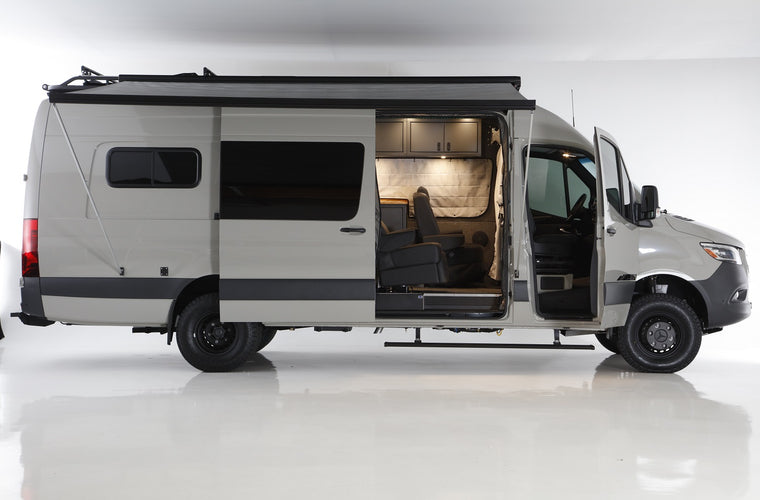 RB Touring Van DJ - 170 EXT 3500 4x4