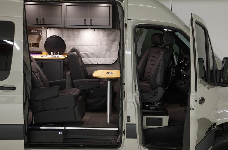 RB Touring Van DJ - 170 EXT 3500 4x4