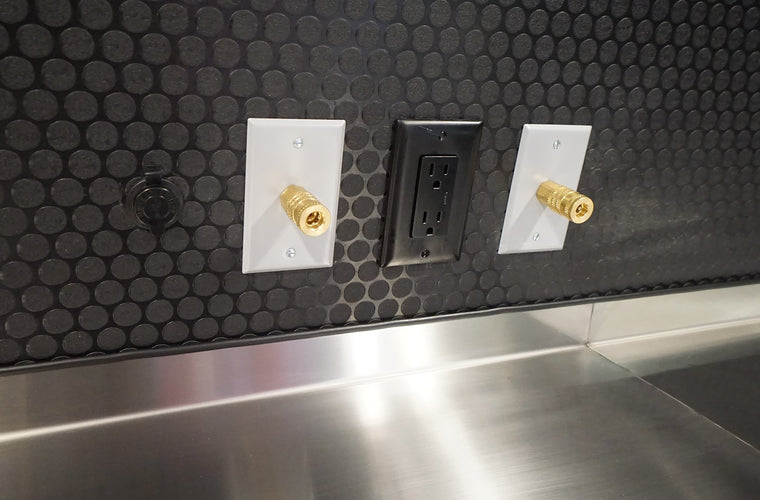 Fox Shocks Race Support Van 2