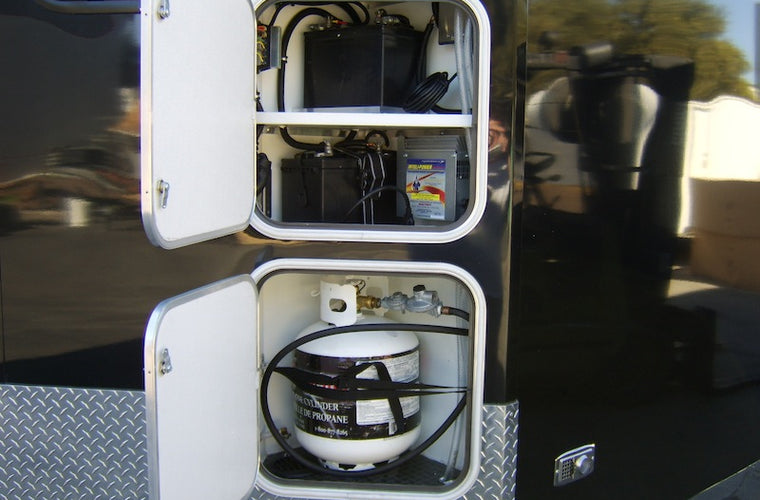 20' V Nose Toy Hauler