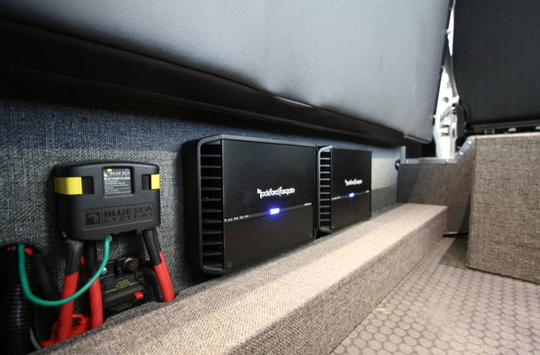 Fox Shox Race Support Van