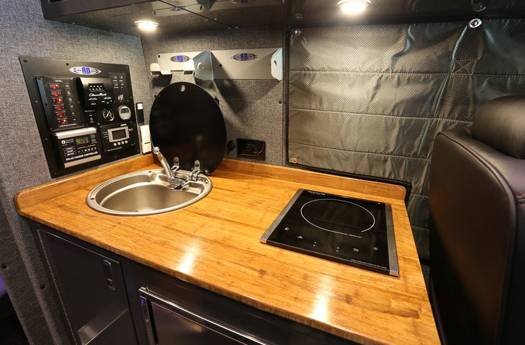 RB Touring Van Sawtooth 04 - 170