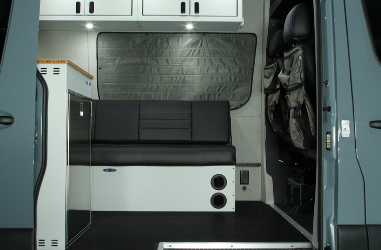 RB Touring Van DB - 144 4x4