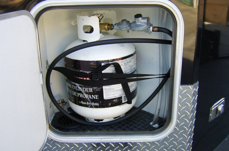 20' V Nose Toy Hauler