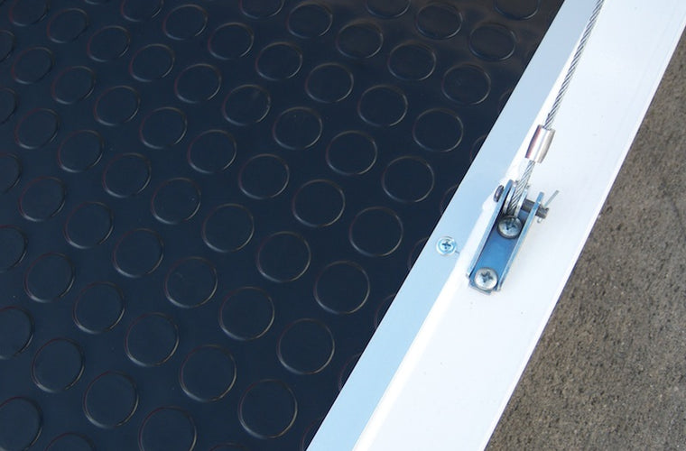 25' V Nose Motorsports