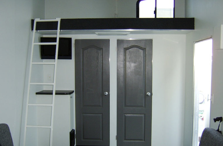 20' V Nose Toy Hauler