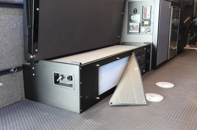 RB Touring Van MF - 170